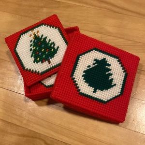 VTG (80s/90s) grandma glamour handmade yarn woven Christmas tree coasters & box